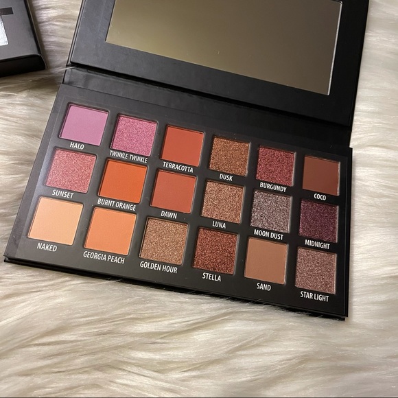 KAB Cosmetics Day and Night Eyeshadow Palette - Picture 2 of 2